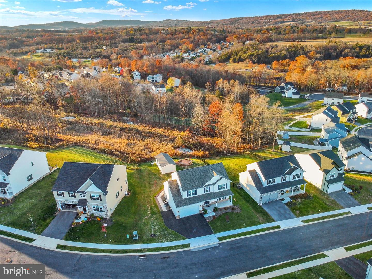 Etters, Pennsylvania, 17319, United States, 5 Bedrooms Bedrooms, ,4 BathroomsBathrooms,Residential,For Sale,1992939