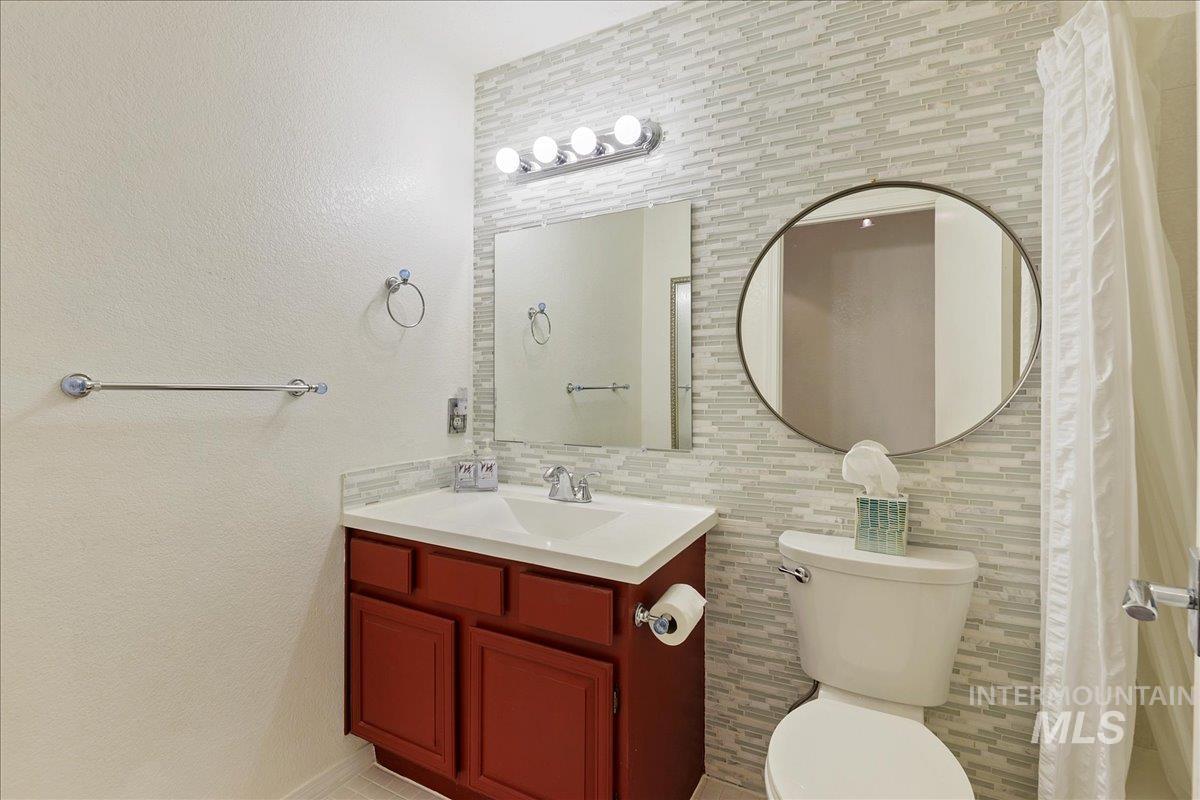 Boise, Idaho, 83716, United States, 3 Bedrooms Bedrooms, ,2 BathroomsBathrooms,Residential,For Sale,1961736