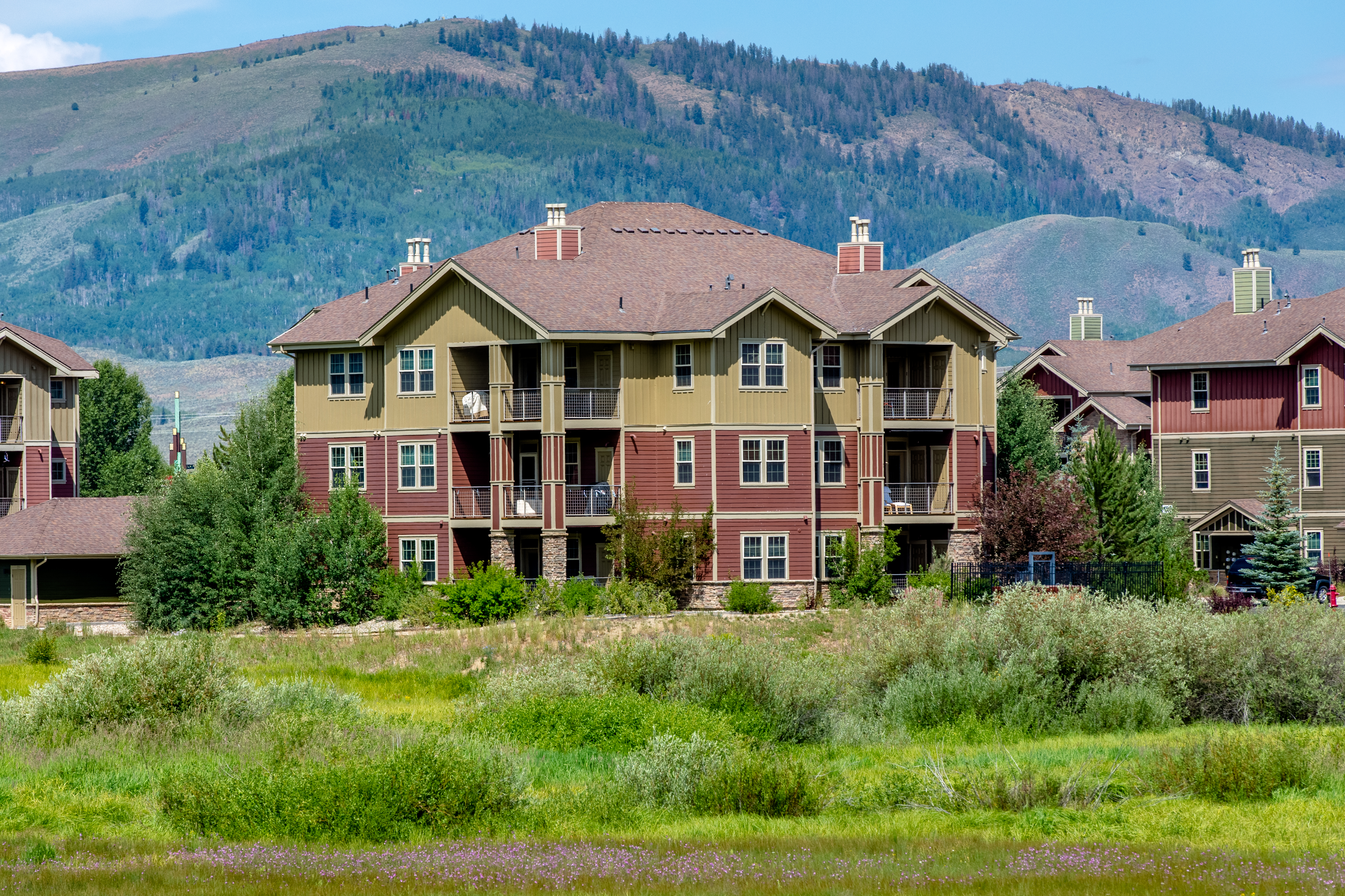  Desirable Top Floor Mountain Getaway In Aspen Meadows - 物件實景