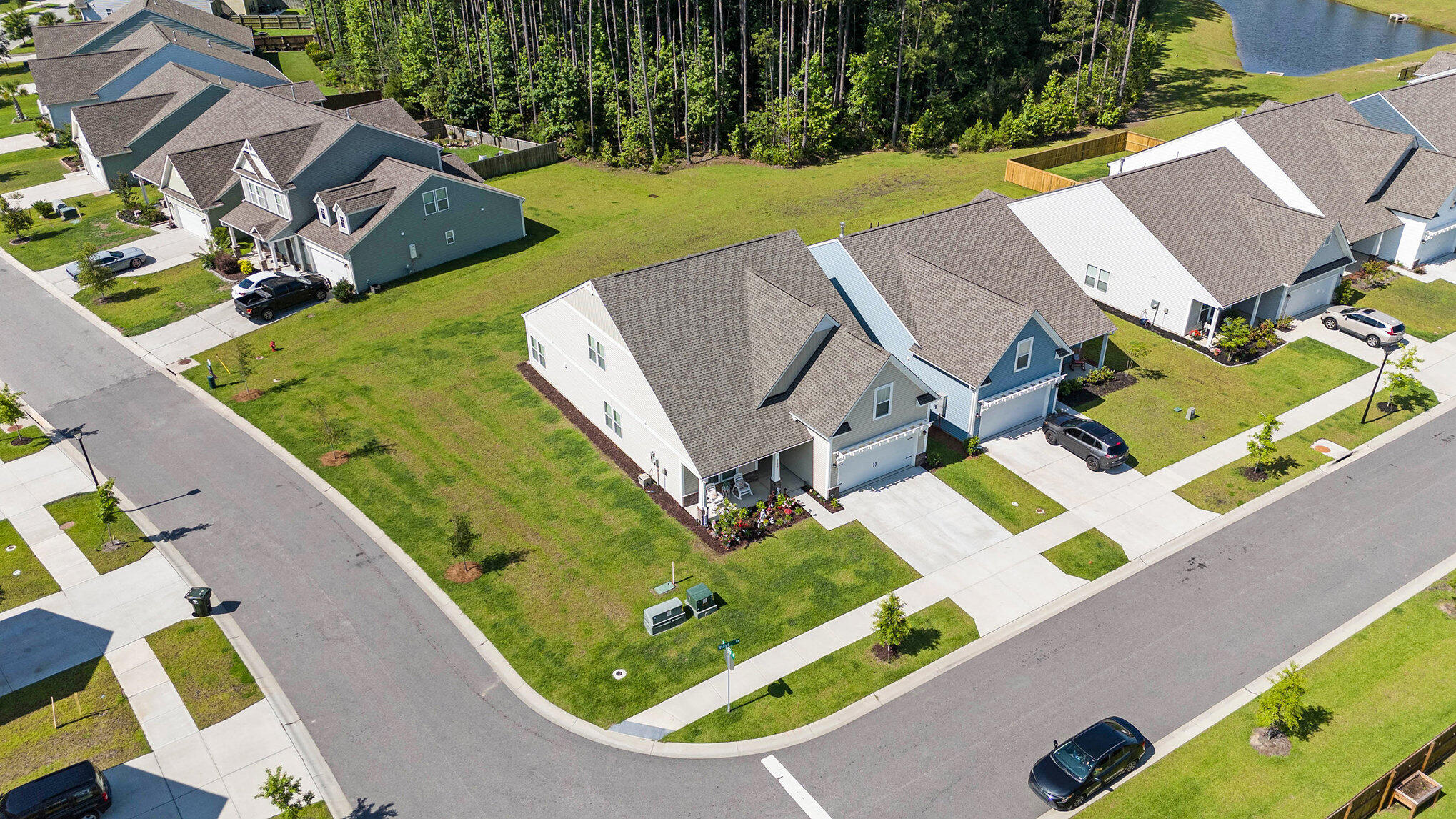 Summerville, South Carolina, 29486, United States, 4 Bedrooms Bedrooms, ,3 BathroomsBathrooms,Residential,For Sale,1882681