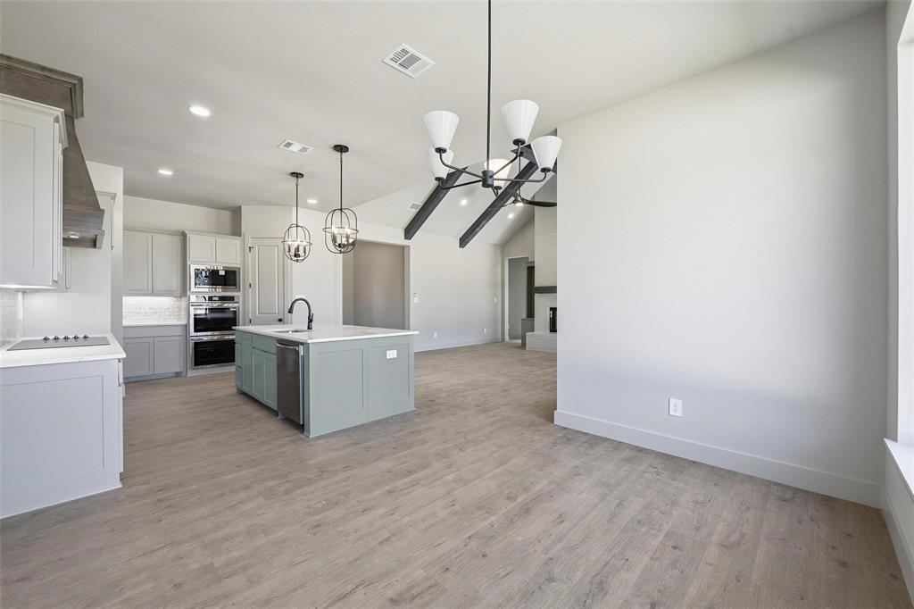 Poolville, Texas, 76487, United States, 4 Bedrooms Bedrooms, ,3 BathroomsBathrooms,Residential,For Sale,1989504