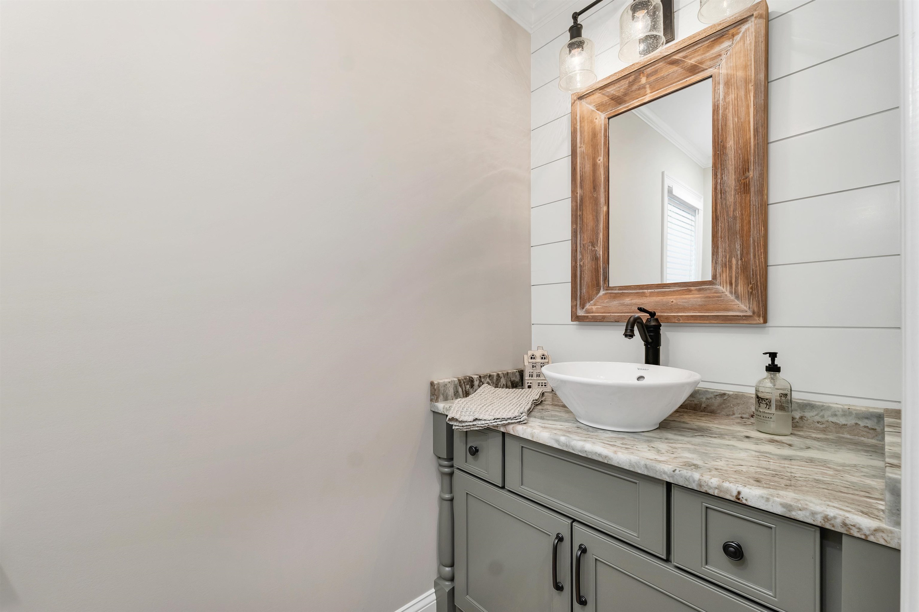 Meredith, New Hampshire, 03253, United States, 6 Bedrooms Bedrooms, ,4 BathroomsBathrooms,Residential,For Sale,1828401