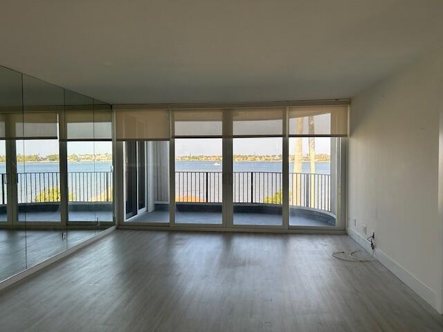 Hypoluxo, Florida, 33462, United States, 2 Bedrooms Bedrooms, ,2 BathroomsBathrooms,Residential,For Sale,1736314