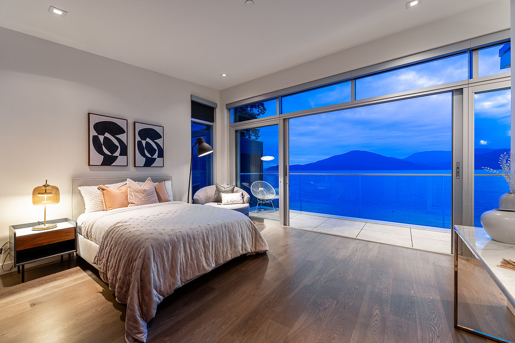  Amazing Waterfront Property - 物件實景