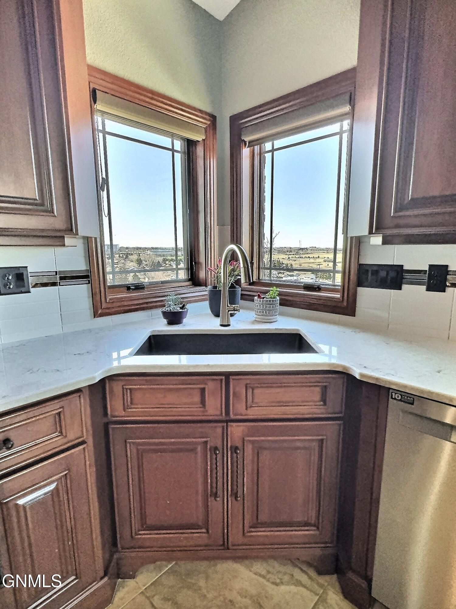 Bismarck, North Dakota, 58501, United States, 4 Bedrooms Bedrooms, ,4 BathroomsBathrooms,Residential,For Sale,2038873