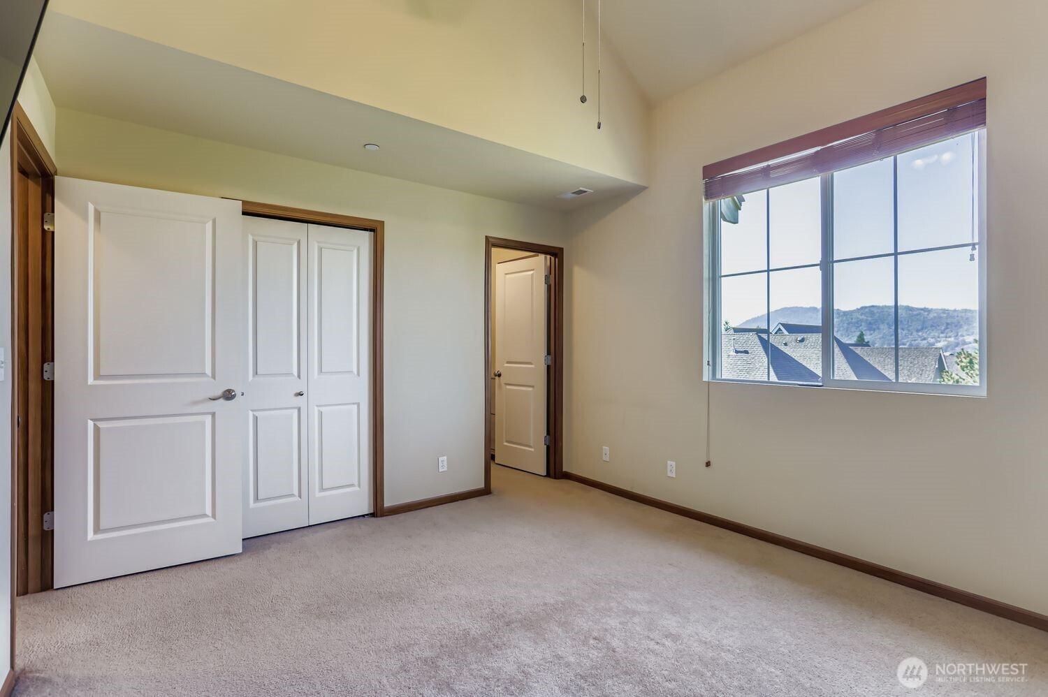 ISSAQUAH, Washington, 98029, United States, 4 Bedrooms Bedrooms, ,2 BathroomsBathrooms,Residential,For Sale,1951162