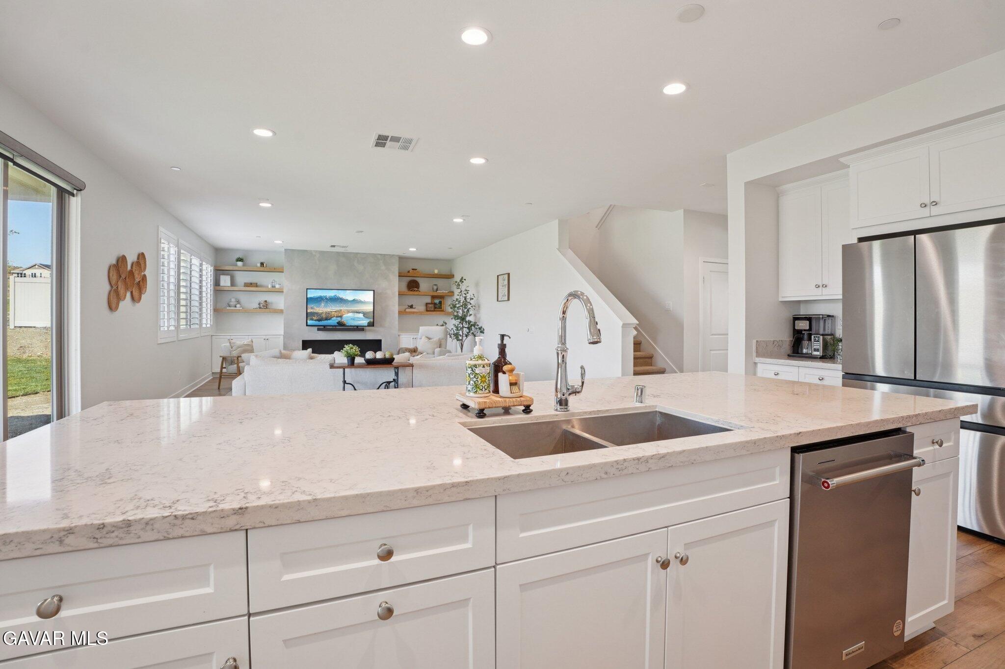 Palmdale, California, 93551, United States, 4 Bedrooms Bedrooms, ,4 BathroomsBathrooms,Residential,For Sale,2033193