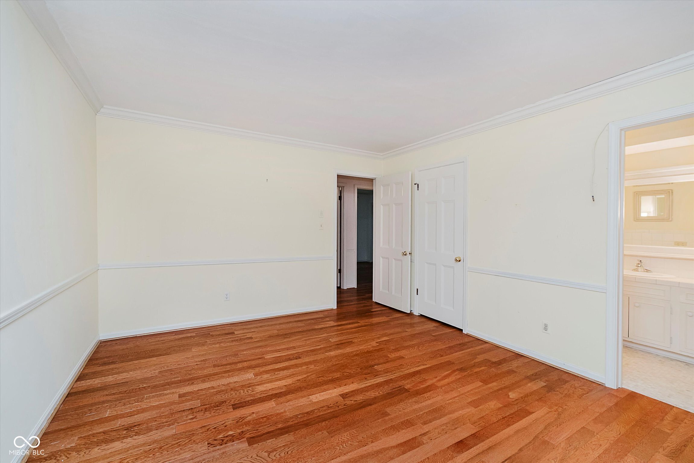 Carmel, Indiana, 46033, United States, 4 Bedrooms Bedrooms, ,3 BathroomsBathrooms,Residential,For Sale,1976182