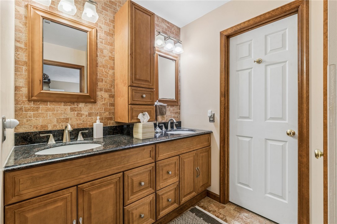 Level Green, Pennsylvania, 15085, United States, 4 Bedrooms Bedrooms, ,4 BathroomsBathrooms,Residential,For Sale,2049075