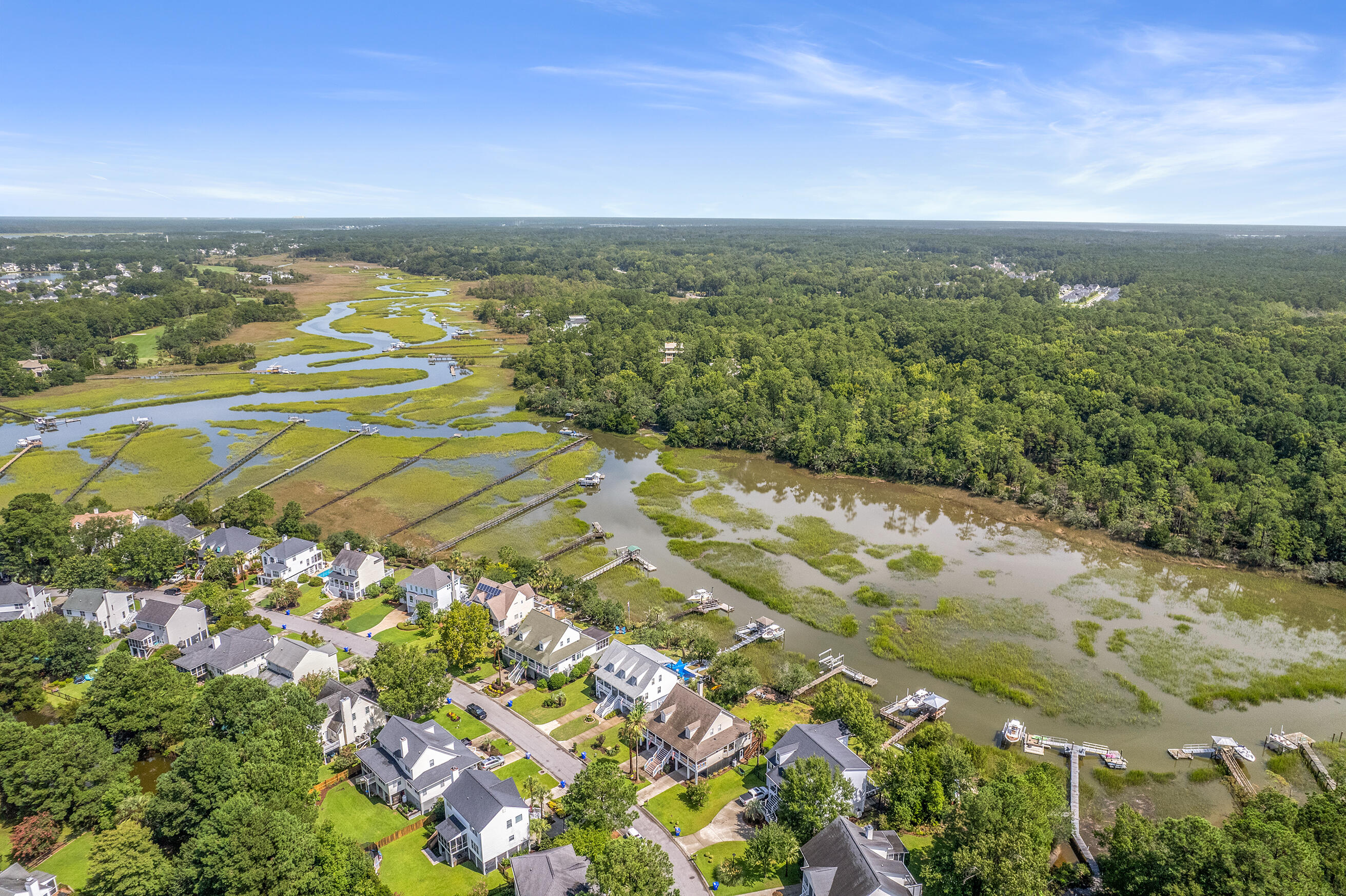 Mount Pleasant, South Carolina, 29466, United States, 3 Bedrooms Bedrooms, ,4 BathroomsBathrooms,Residential,For Sale,1798311