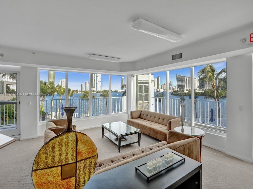 Aventura, Florida, 33180, United States, 2 Bedrooms Bedrooms, ,3 BathroomsBathrooms,Residential,For Sale,1947982