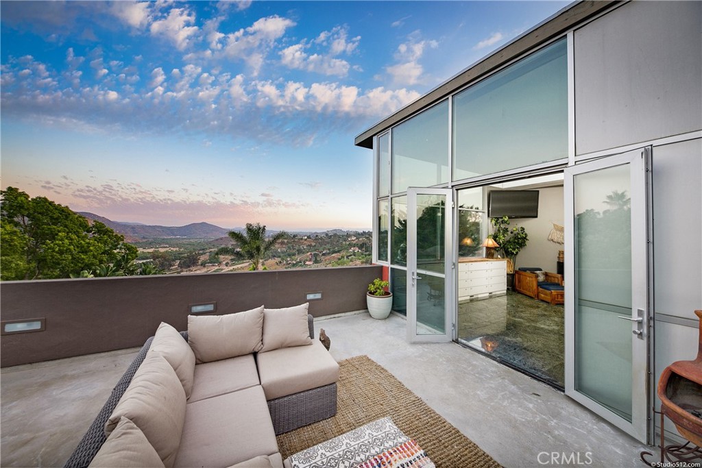 Escondido, California, 92025, United States, 4 Bedrooms Bedrooms, ,3 BathroomsBathrooms,Residential,For Sale,1994809