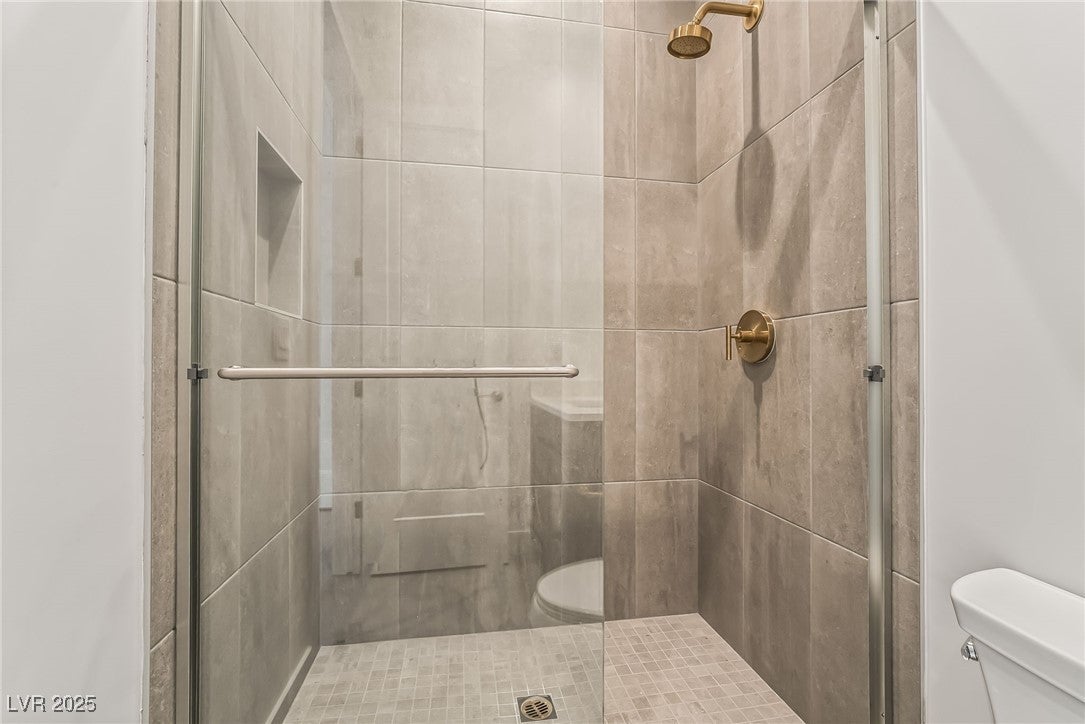 Las Vegas, Nevada, 89135, United States, 4 Bedrooms Bedrooms, ,5 BathroomsBathrooms,Residential,For Sale,1974959