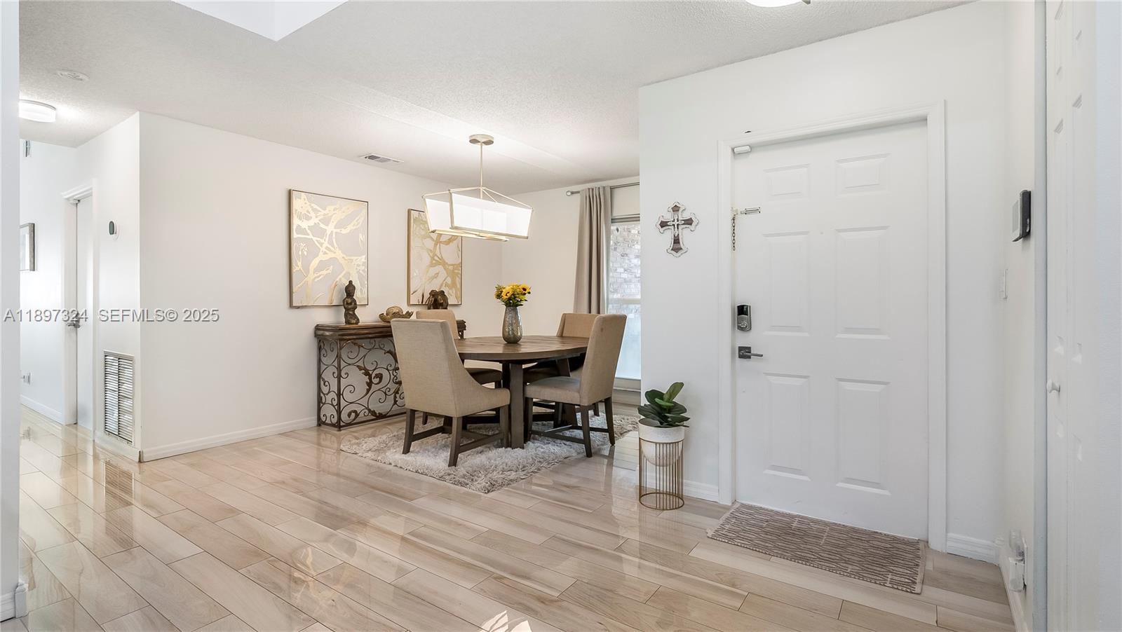 Coral Springs, Florida, 33065, United States, 3 Bedrooms Bedrooms, ,2 BathroomsBathrooms,Residential,For Sale,1993306