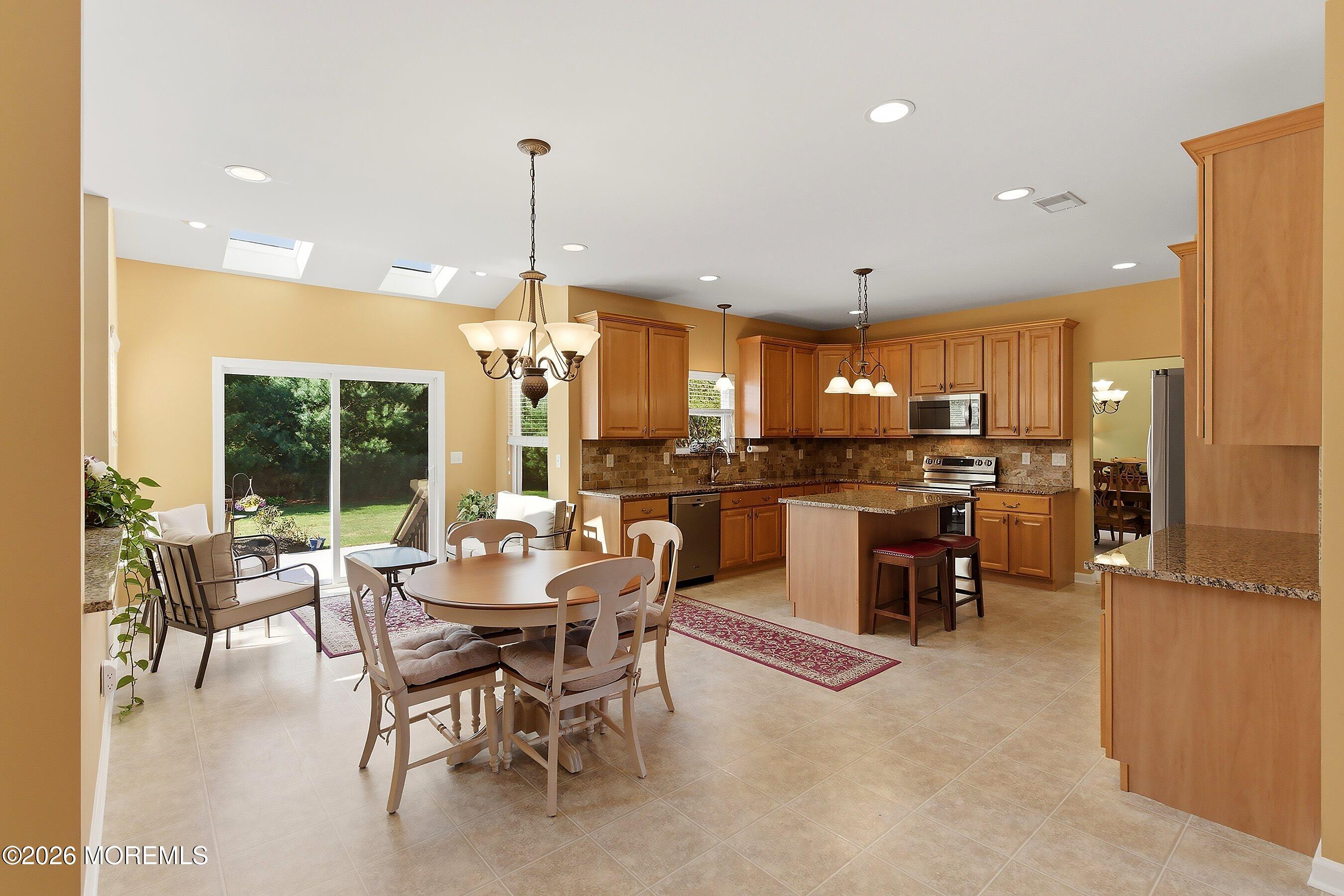 Manchester, New Jersey, 08759, United States, 5 Bedrooms Bedrooms, ,3 BathroomsBathrooms,Residential,For Sale,2040445