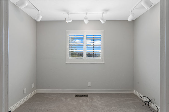 Tres Pinos, California, 95075, United States, 3 Bedrooms Bedrooms, ,3 BathroomsBathrooms,Residential,For Sale,1988626