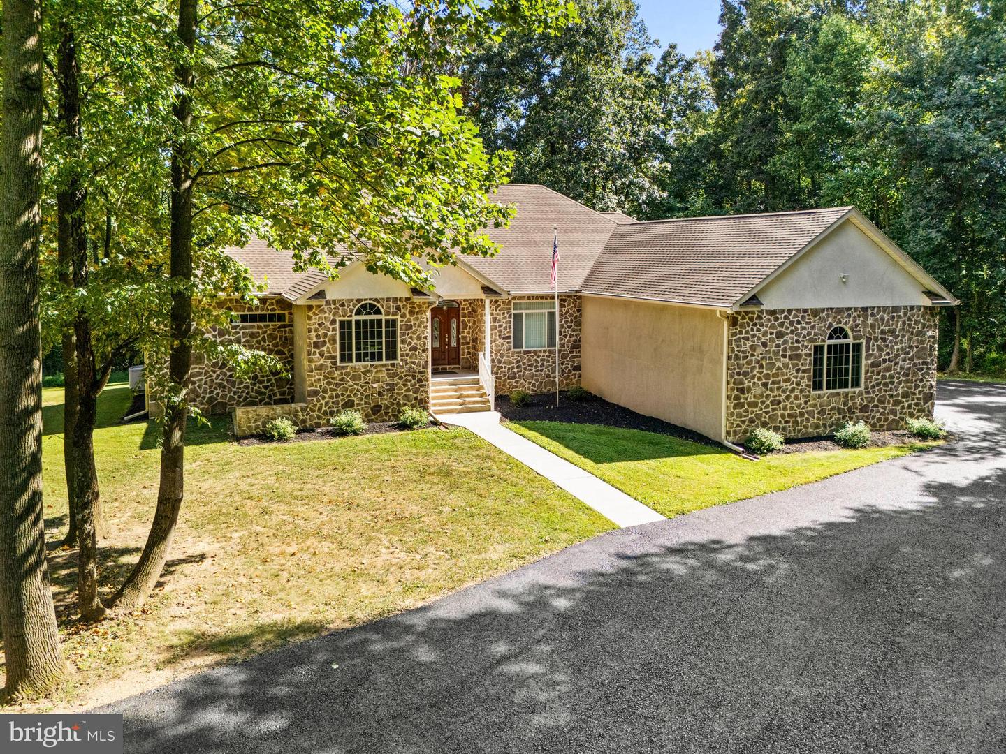 Spring Grove, Pennsylvania, 17362, United States, 3 Bedrooms Bedrooms, ,3 BathroomsBathrooms,Residential,For Sale,1827920