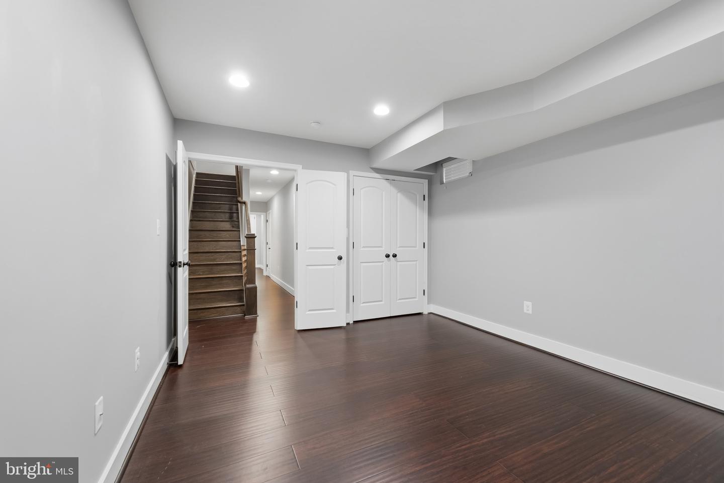 Baltimore, Maryland, 21224, United States, 5 Bedrooms Bedrooms, ,3 BathroomsBathrooms,Residential,For Sale,1999836