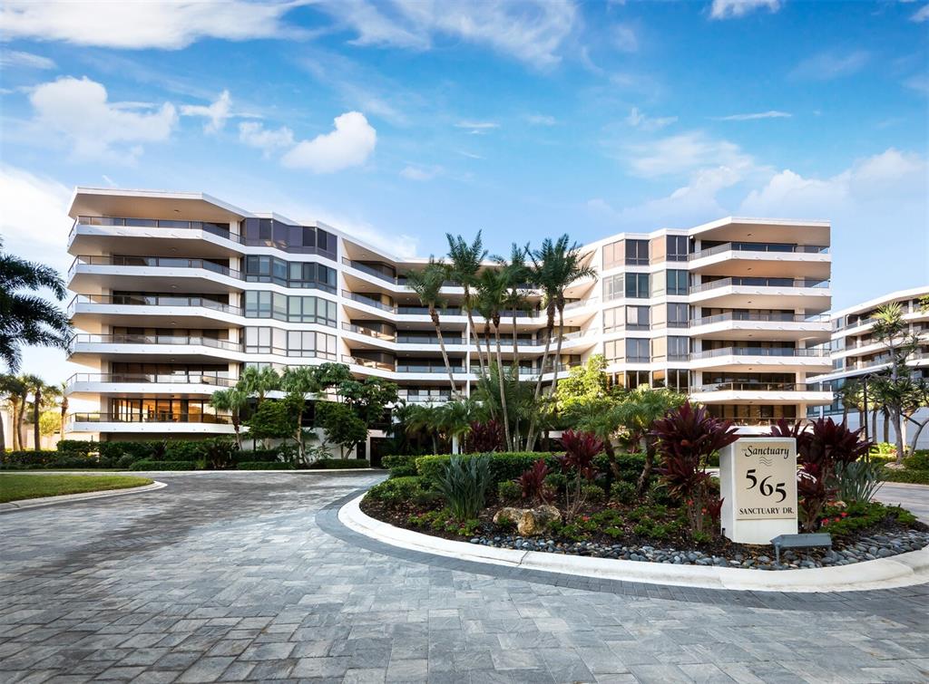 Longboat Key, Florida, 34228, United States, 3 Bedrooms Bedrooms, ,3 BathroomsBathrooms,Residential,For Sale,1942144