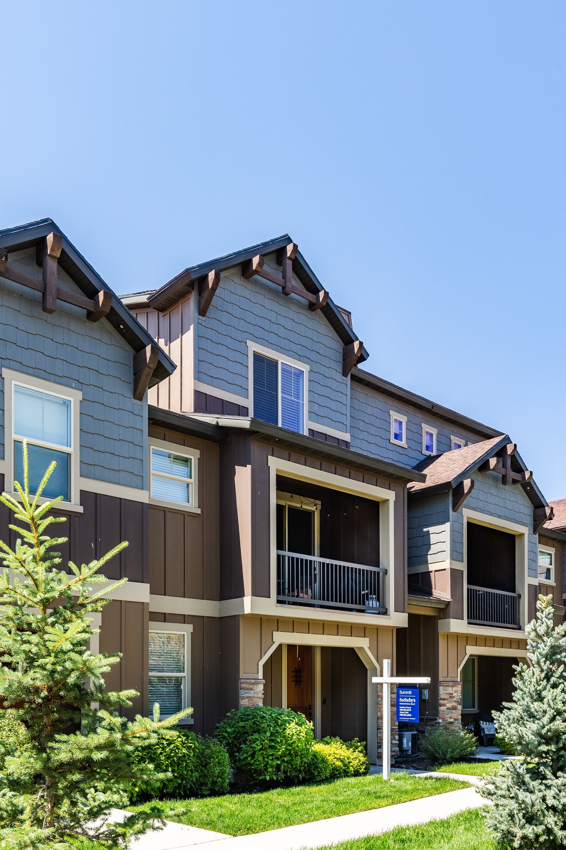  Mountain Modern Parks Edge Townhome in Courtyard - 物件實景