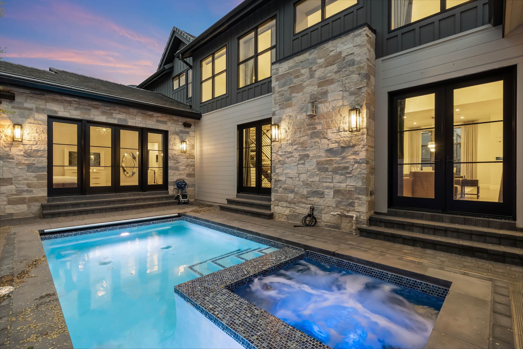  Gated Cherry Creek Enclave of Cedar Lane - 物件實景