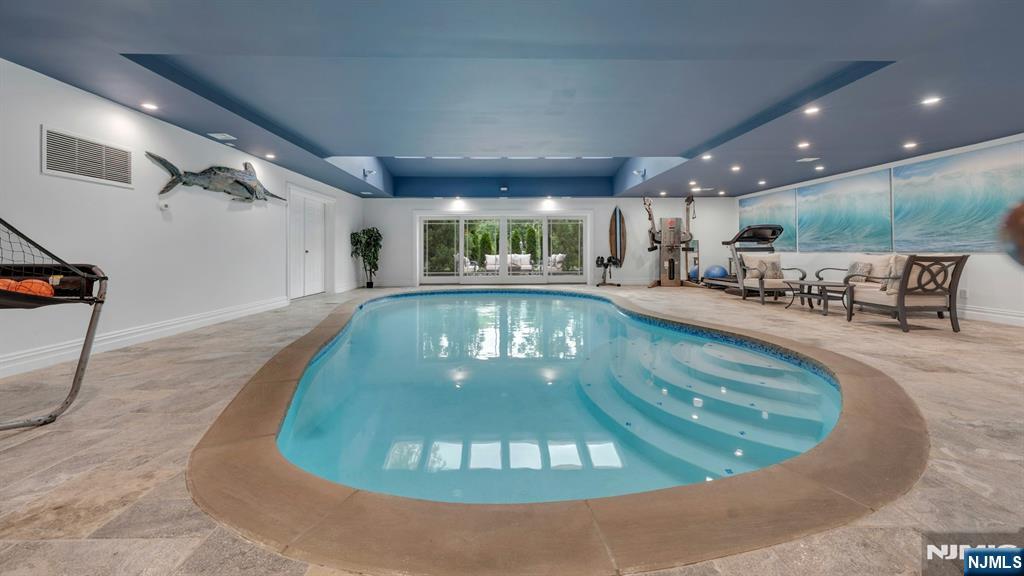 Ramsey, New Jersey, 07446, United States, 6 Bedrooms Bedrooms, ,5 BathroomsBathrooms,Residential,For Sale,1847263