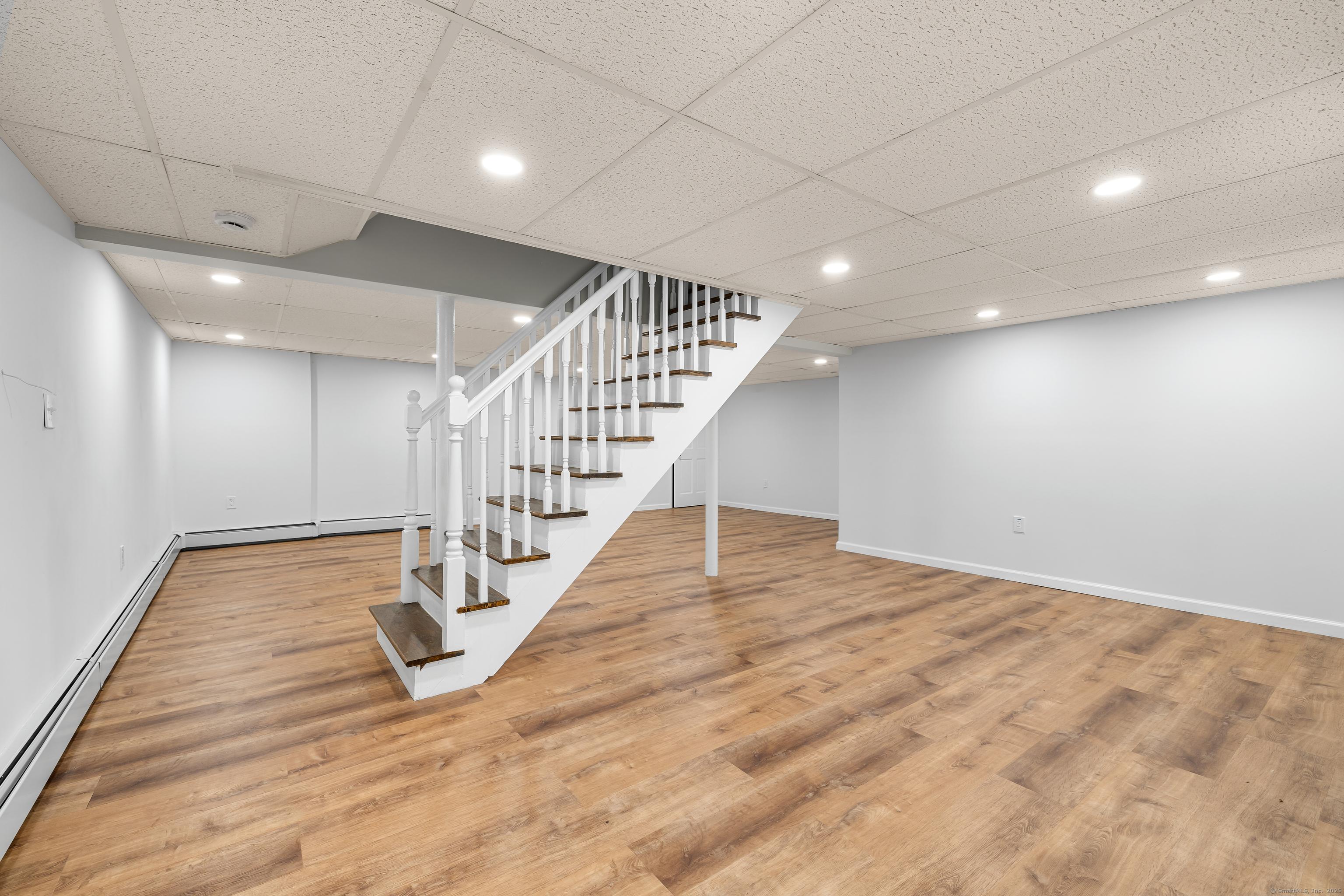 Bloomfield, Connecticut, 06002, United States, 4 Bedrooms Bedrooms, ,3 BathroomsBathrooms,Residential,For Sale,1978351