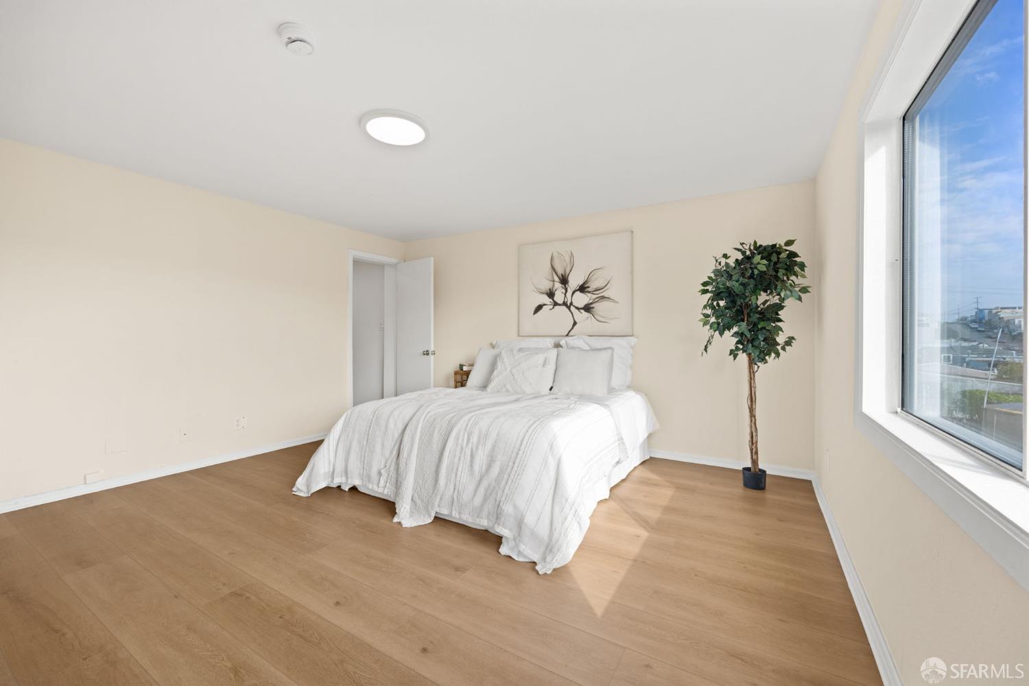 San Francisco, California, 94134, United States, 4 Bedrooms Bedrooms, ,3 BathroomsBathrooms,Residential,For Sale,1950995