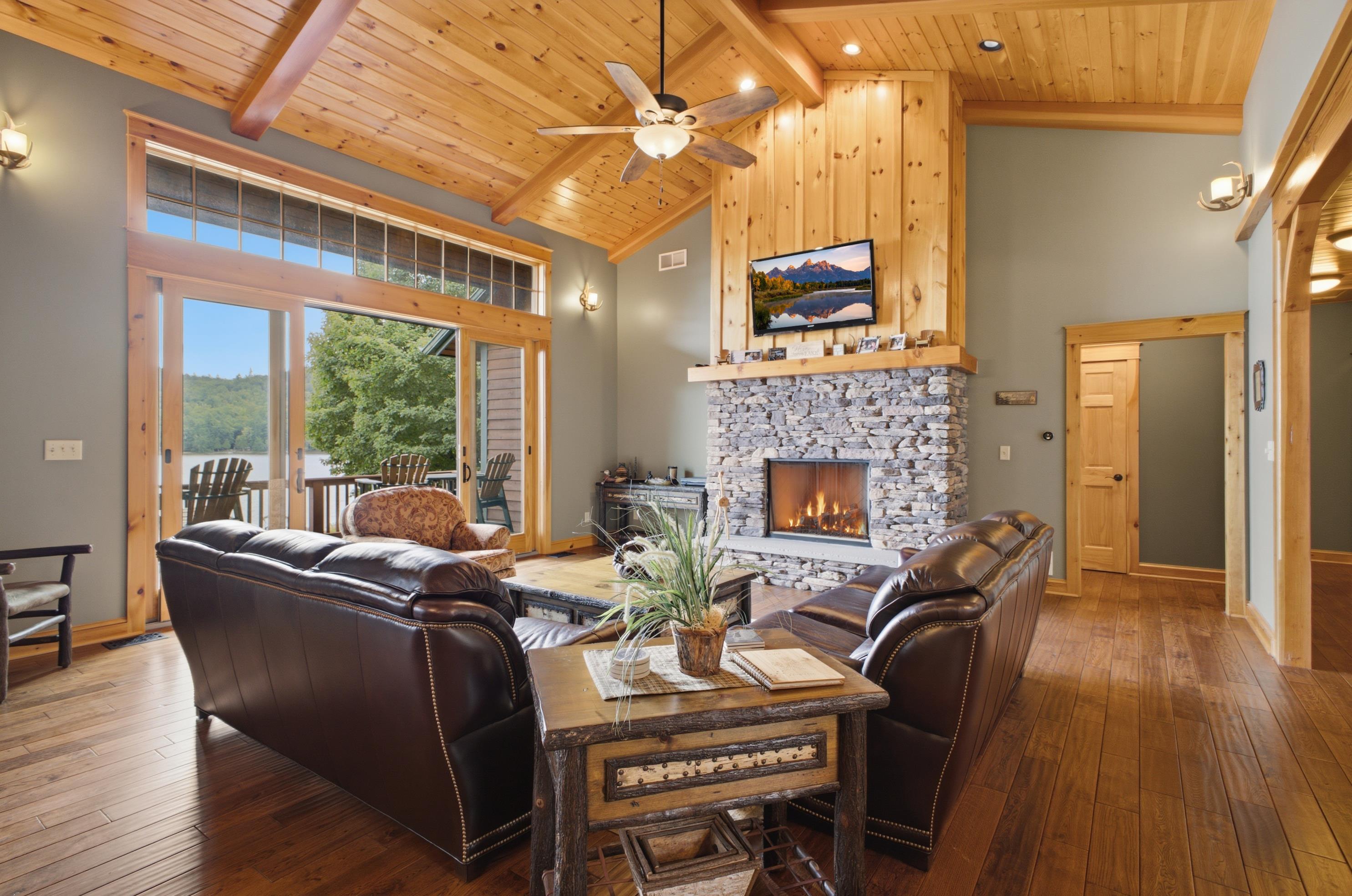 64 Pointe Drive, Schroon Lake, NY, 12870 - 物件實景