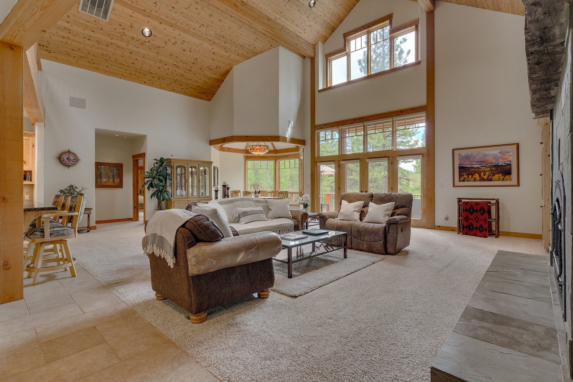  Private Estate Living Along the Fairways of Grizzly Ranch - 物件實景