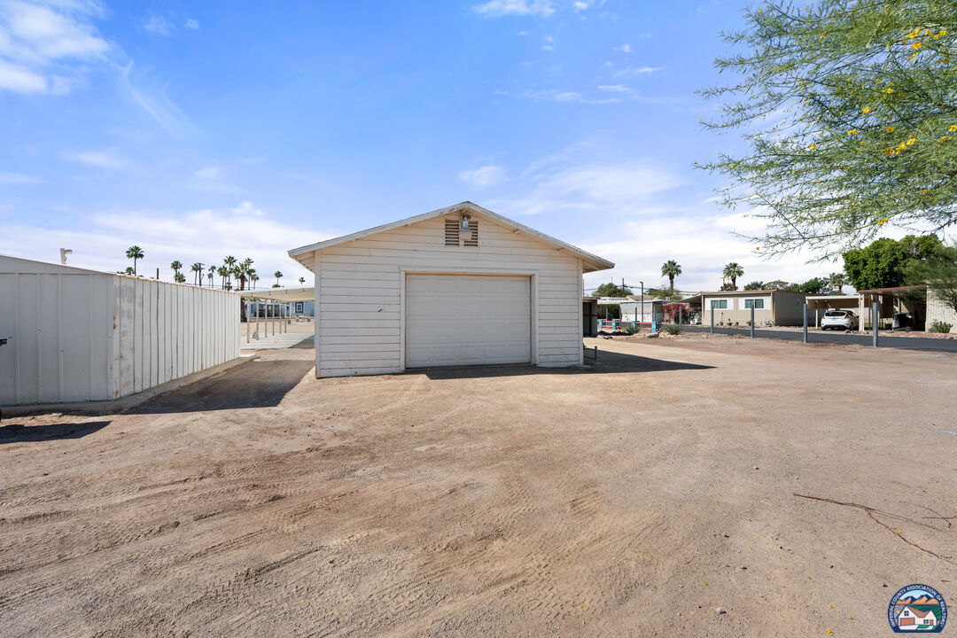 El Centro, California, 92243, United States, 3 Bedrooms Bedrooms, ,2 BathroomsBathrooms,Residential,For Sale,1939319