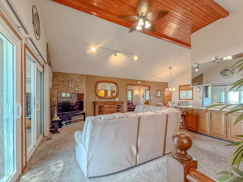 Machipongo, Virginia, 23405, United States, 3 Bedrooms Bedrooms, ,3 BathroomsBathrooms,Residential,For Sale,1796934