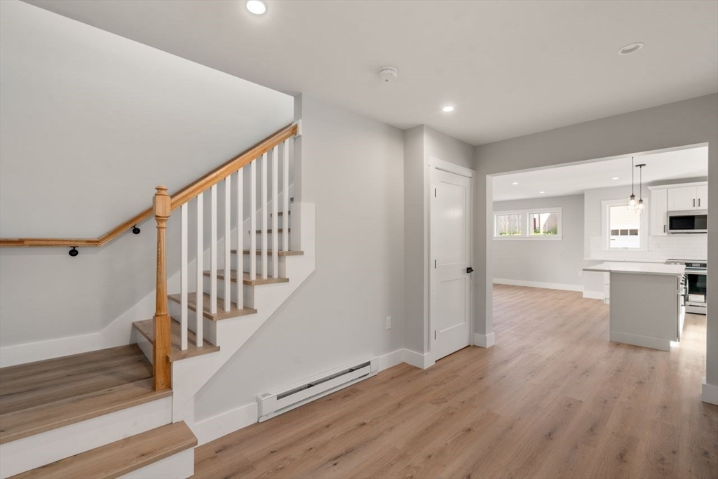 Gloucester, Massachusetts, 01930, United States, 2 Bedrooms Bedrooms, ,2 BathroomsBathrooms,Residential,For Sale,1916959