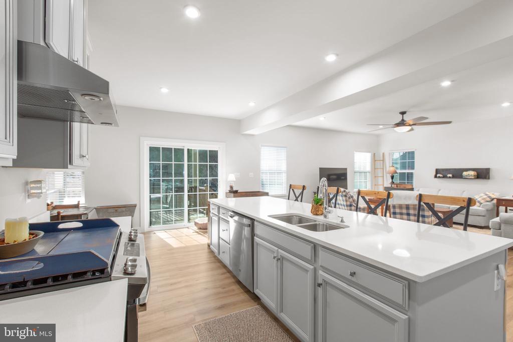 Fredericksburg, Virginia, 22401, United States, 4 Bedrooms Bedrooms, ,4 BathroomsBathrooms,Residential,For Sale,1999517