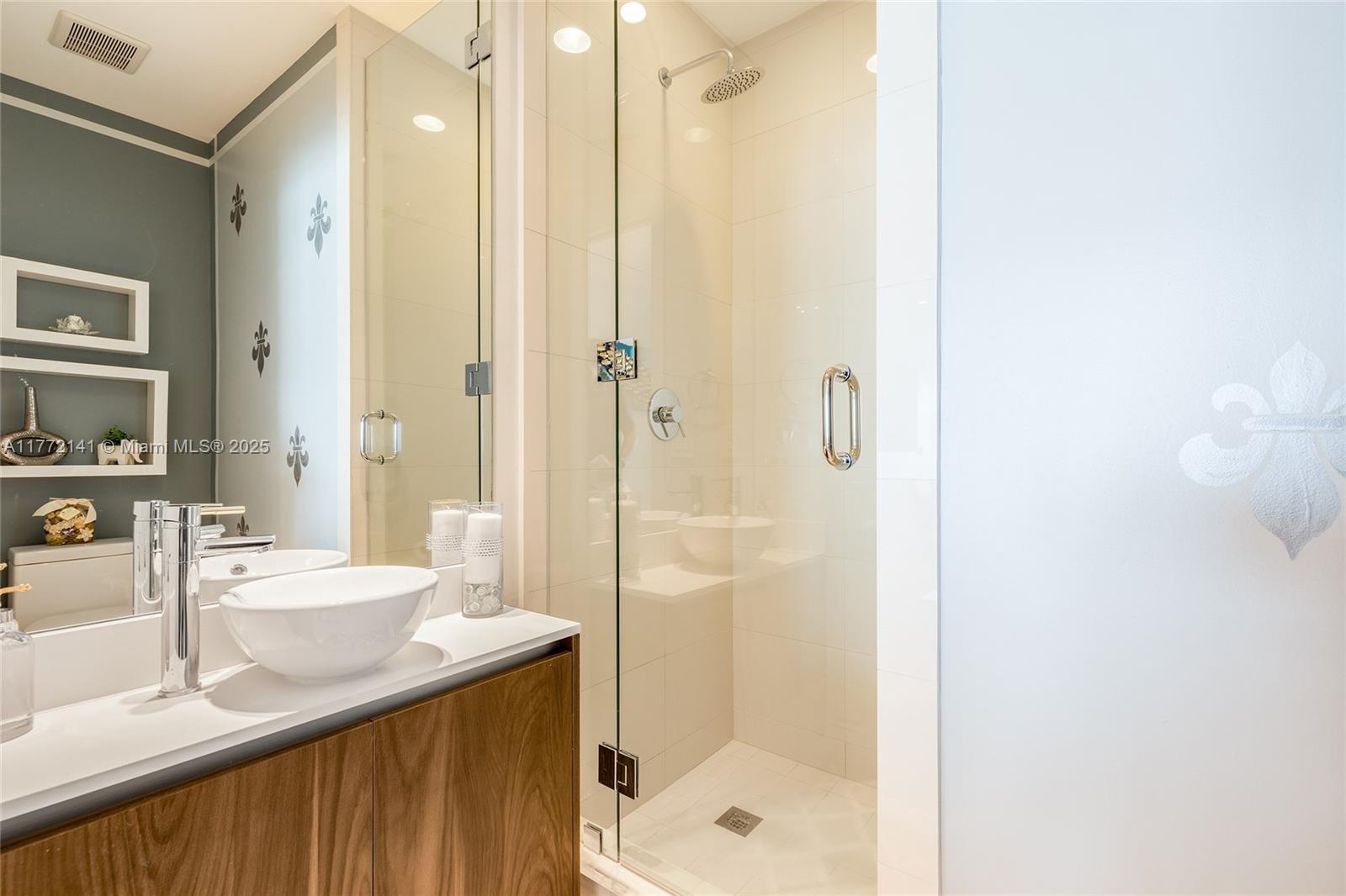 Miami, Florida, 33137, United States, 2 Bedrooms Bedrooms, ,3 BathroomsBathrooms,Residential,For Sale,1751942