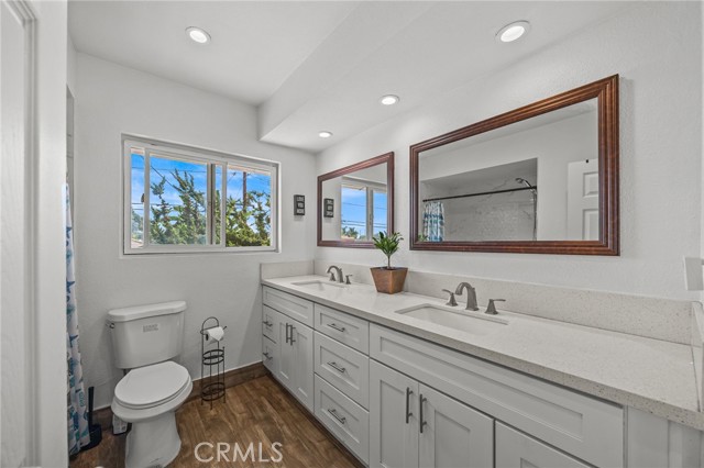 Garden Grove, California, 92841, United States, 4 Bedrooms Bedrooms, ,3 BathroomsBathrooms,Residential,For Sale,1980763