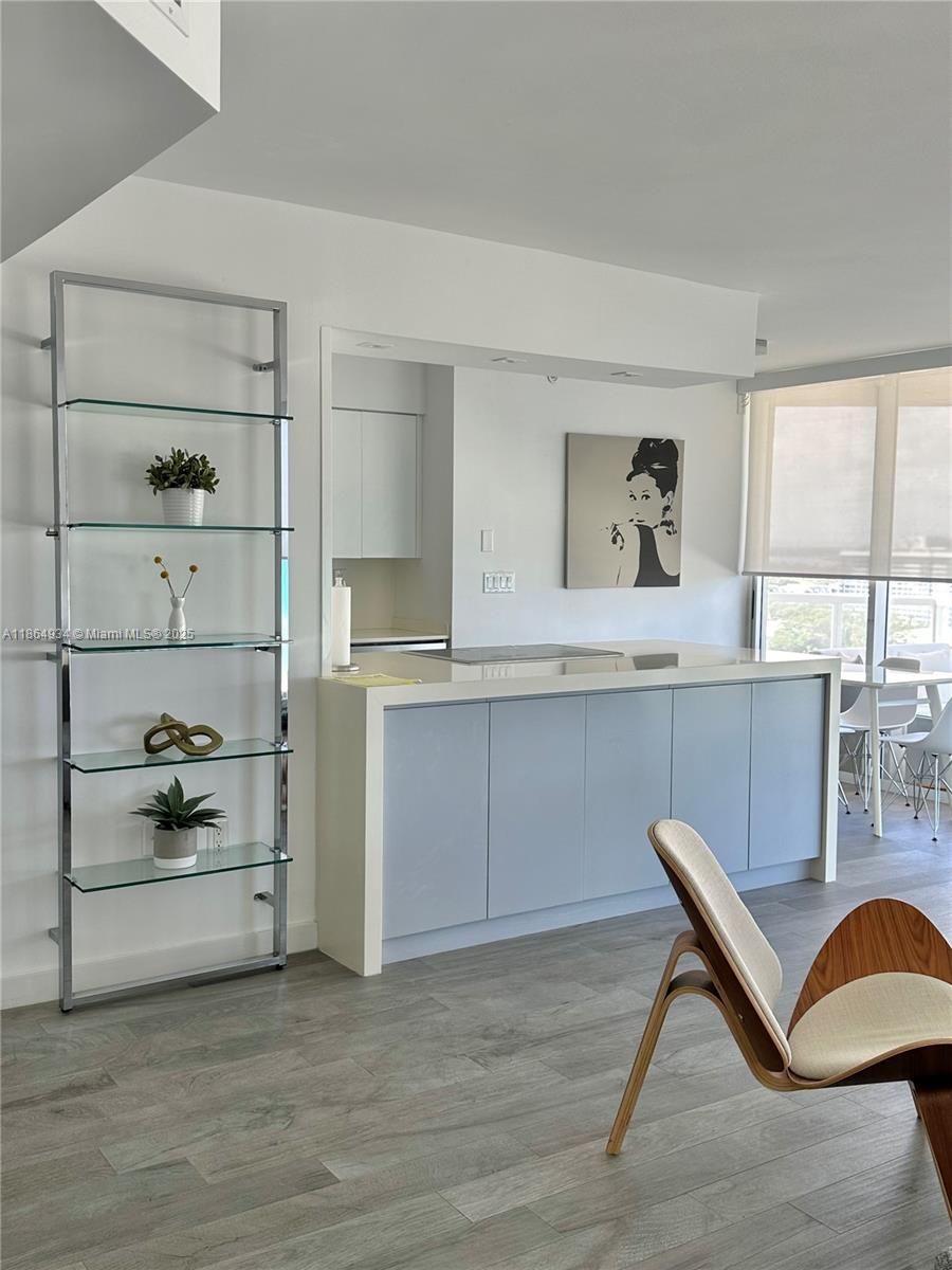 Miami Beach, Florida, 33141, United States, 2 Bedrooms Bedrooms, ,2 BathroomsBathrooms,Residential,For Sale,1927404