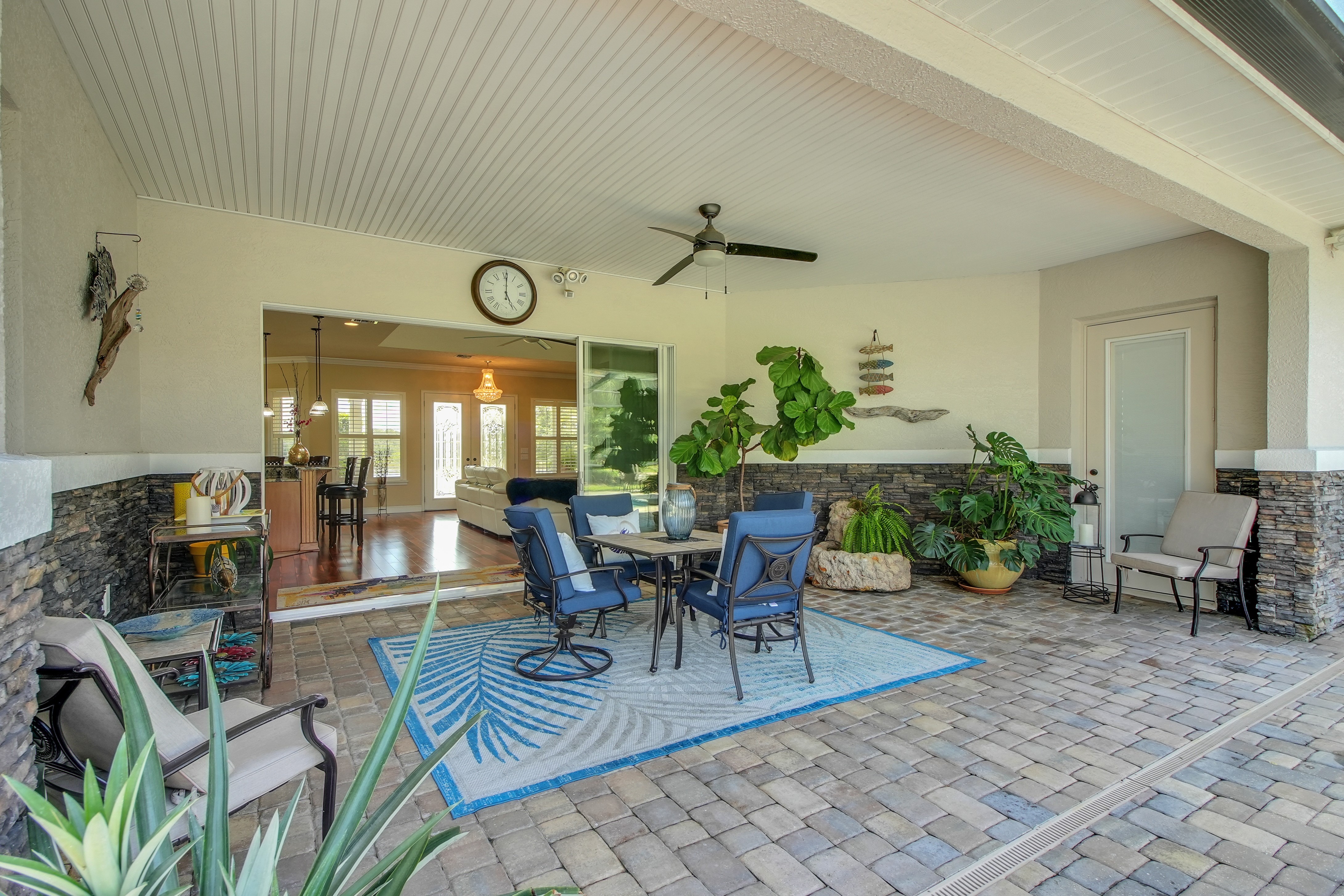 Weirsdale, Florida, 32195, United States, 4 Bedrooms Bedrooms, ,3 BathroomsBathrooms,Residential,For Sale,1900688