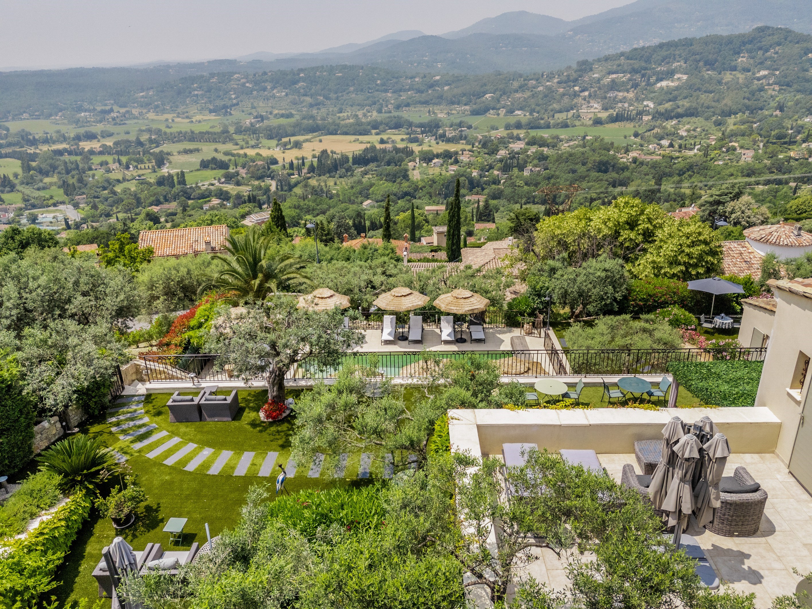  Elegant provençal estate with heated pool and views near Fayence village - 物件實景