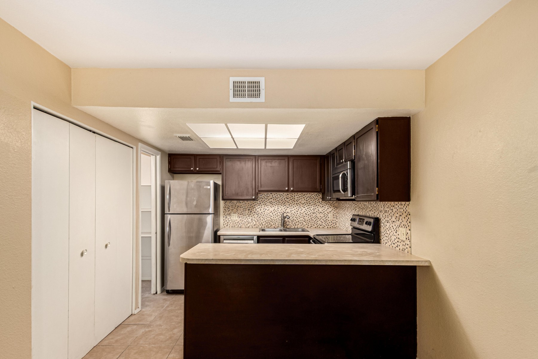  2127 E 10th Street  Tempe, AZ - 物件實景