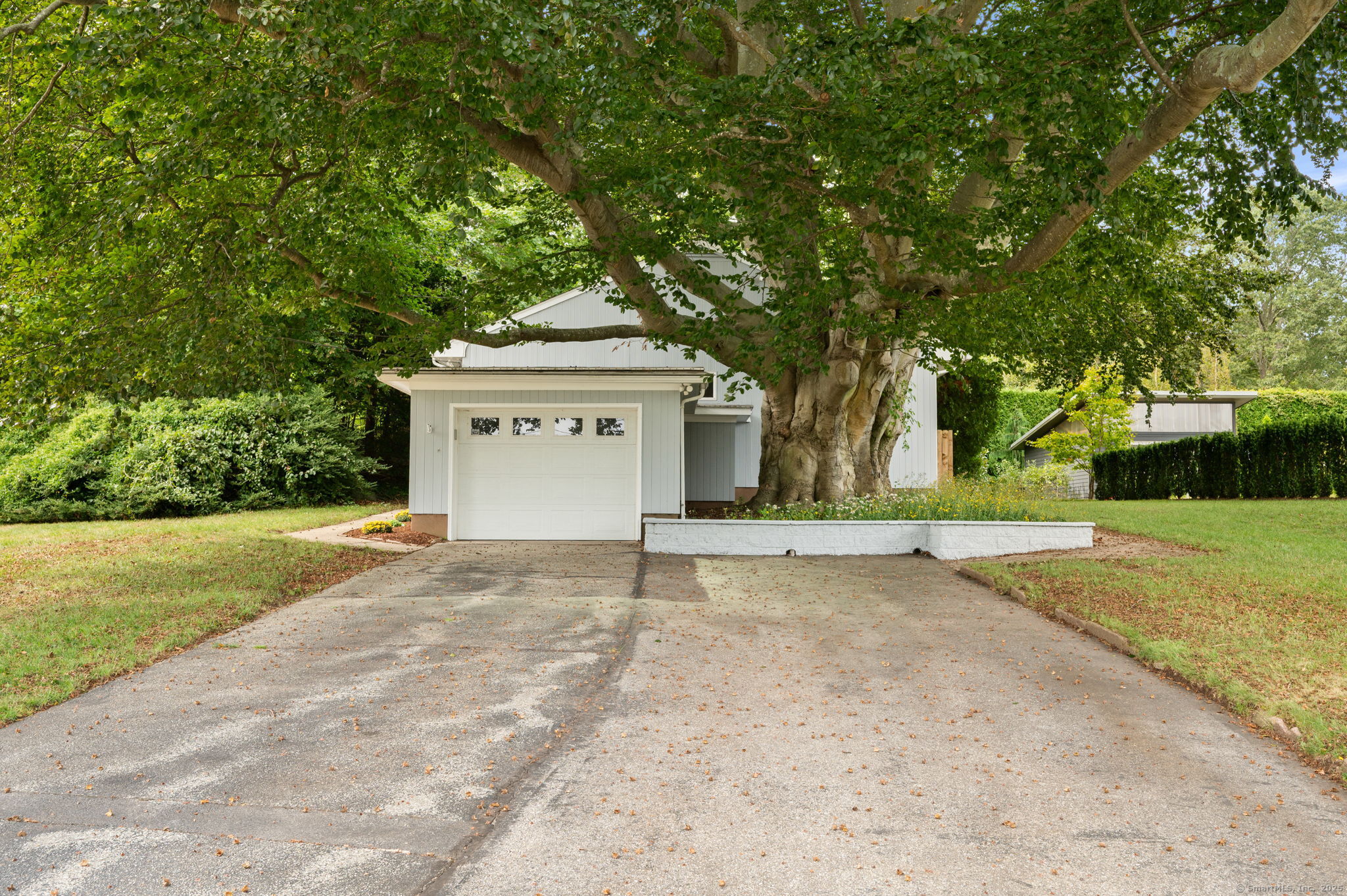 New London, Connecticut, 06320, United States, 3 Bedrooms Bedrooms, ,Residential,For Sale,1942755