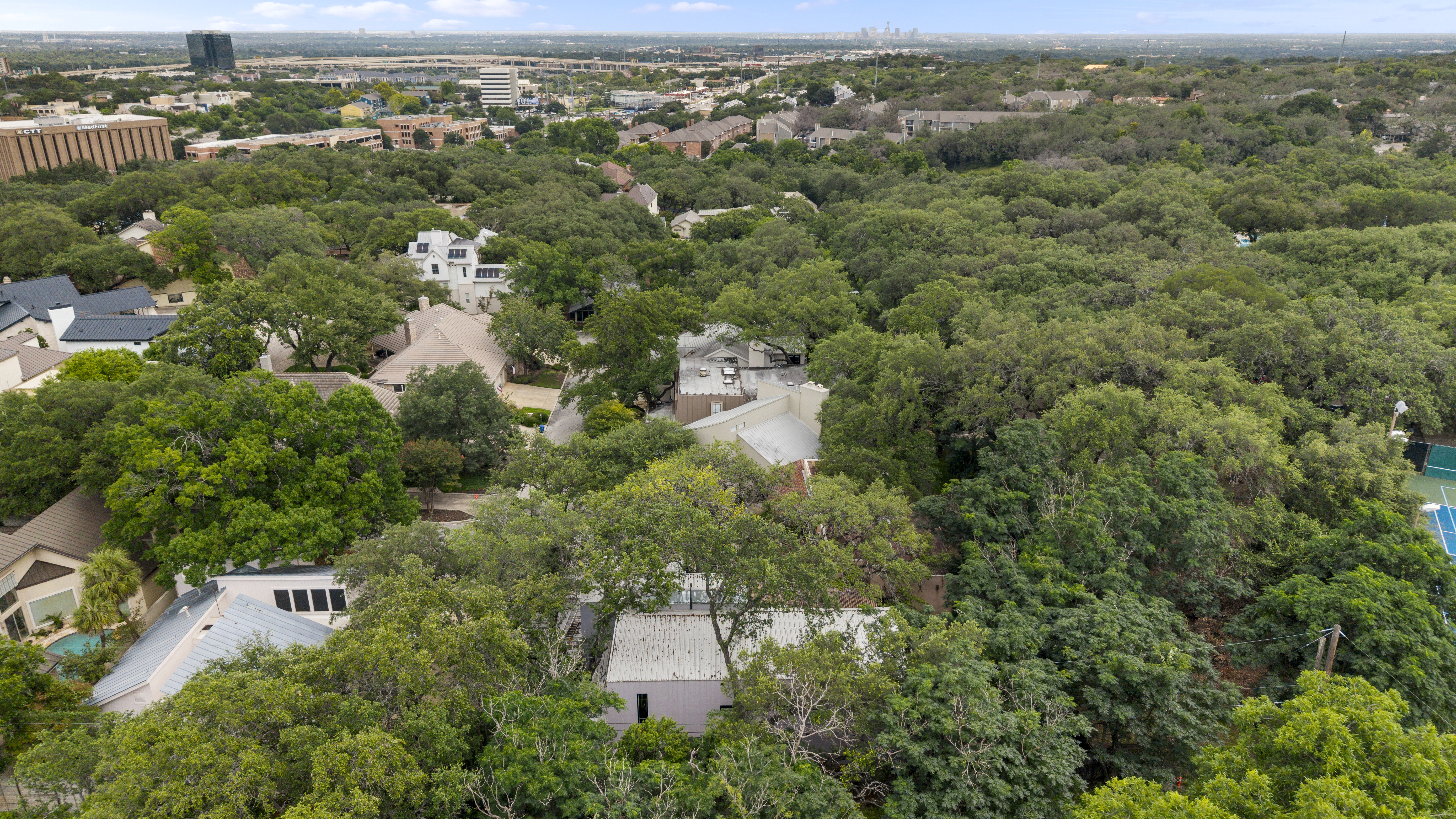  Architectural Masterpiece in Oak Hills - 物件實景