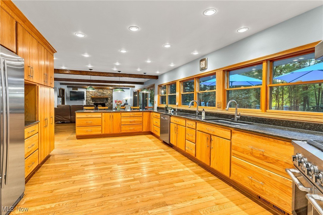 Kinsman, Ohio, 44428, United States, 4 Bedrooms Bedrooms, ,4 BathroomsBathrooms,Residential,For Sale,1983424