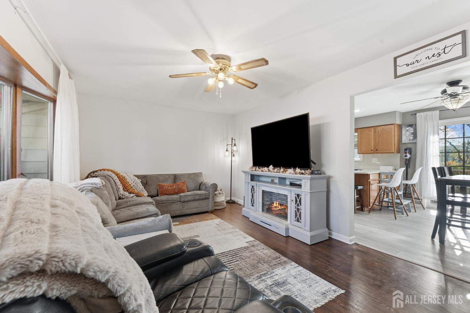 Piscataway, New Jersey, 08854, United States, 3 Bedrooms Bedrooms, ,2 BathroomsBathrooms,Residential,For Sale,1989136