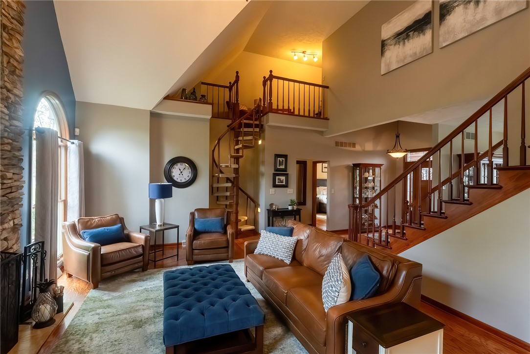 Finleyville, Pennsylvania, 15332, United States, 4 Bedrooms Bedrooms, ,4 BathroomsBathrooms,Residential,For Sale,1985685