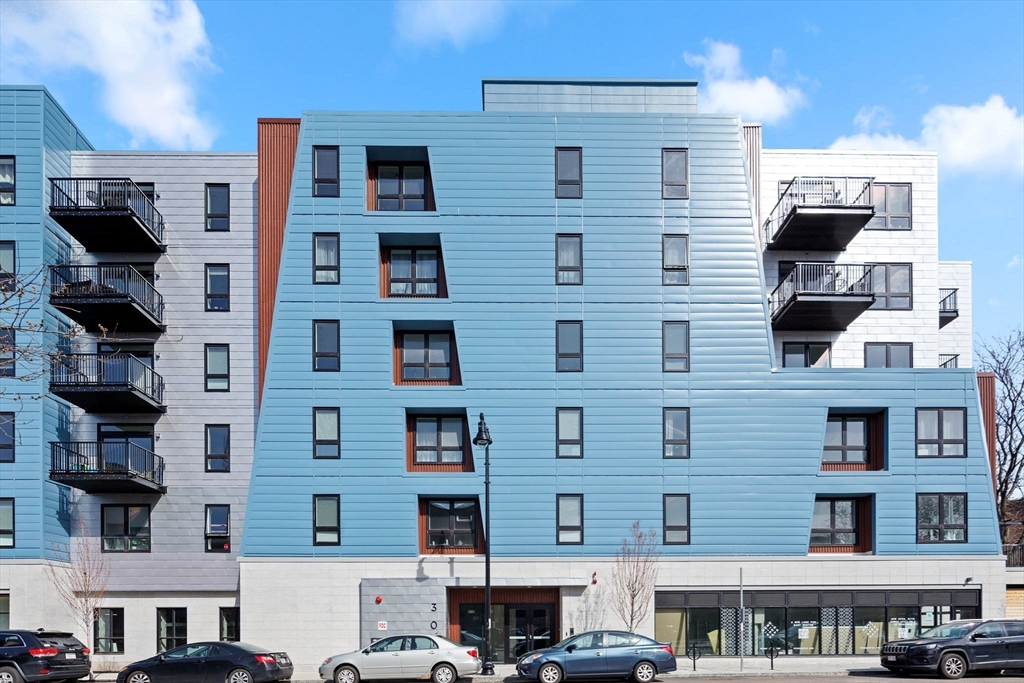 Boston, Massachusetts, 02128, United States, 2 Bedrooms Bedrooms, ,2 BathroomsBathrooms,Residential,For Sale,1905792
