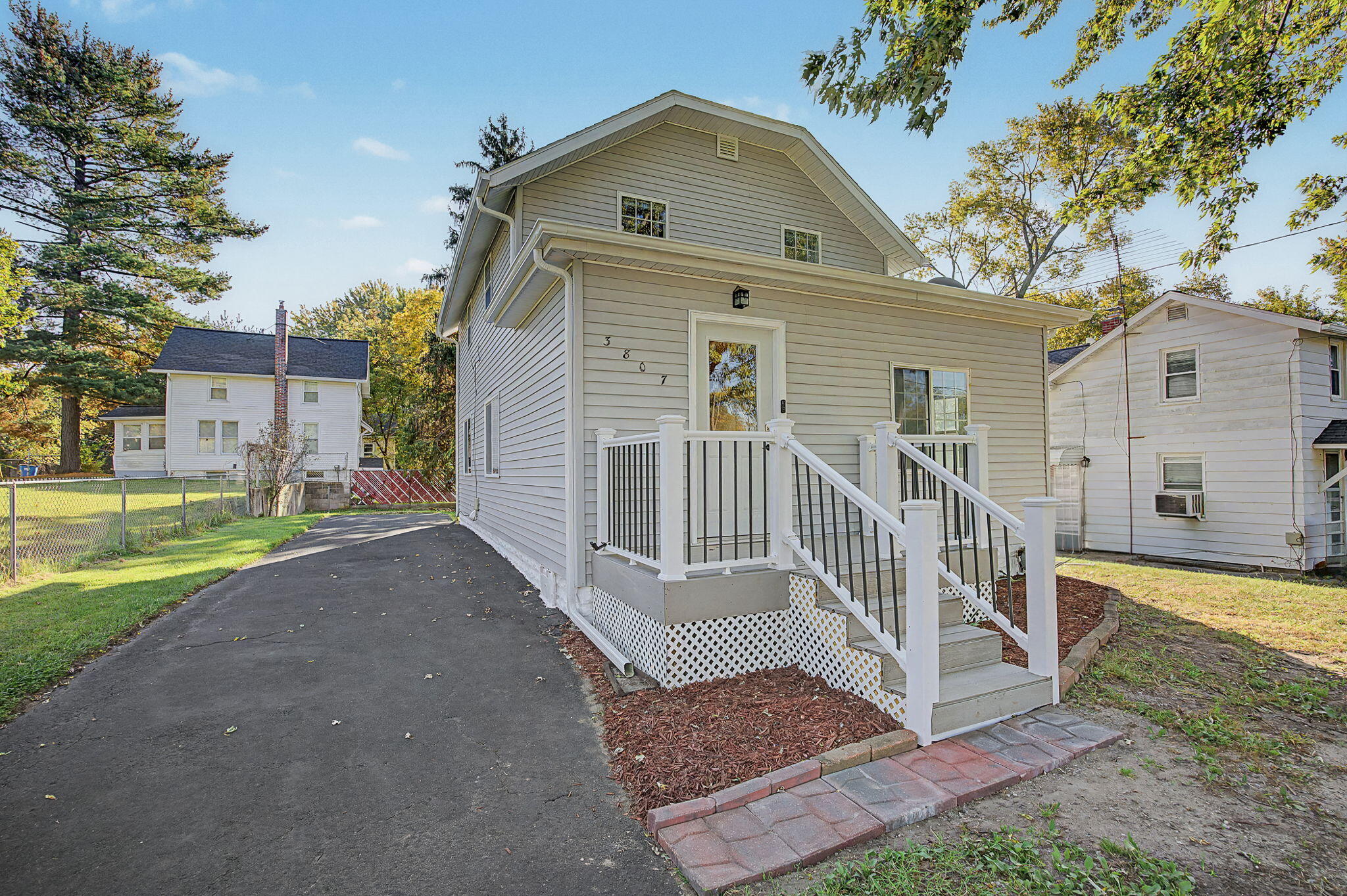 Francis St, Jackson, MI 49203 #1