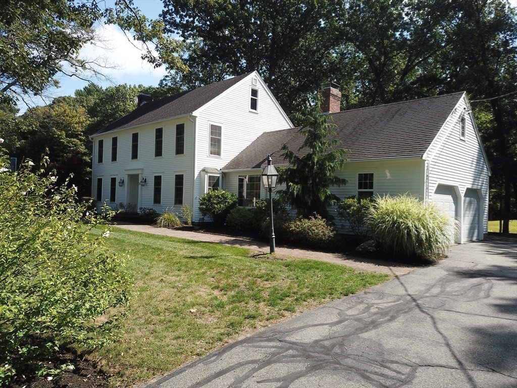 North Reading, Massachusetts, 01864, United States, 4 Bedrooms Bedrooms, ,3 BathroomsBathrooms,Residential,For Sale,1980722