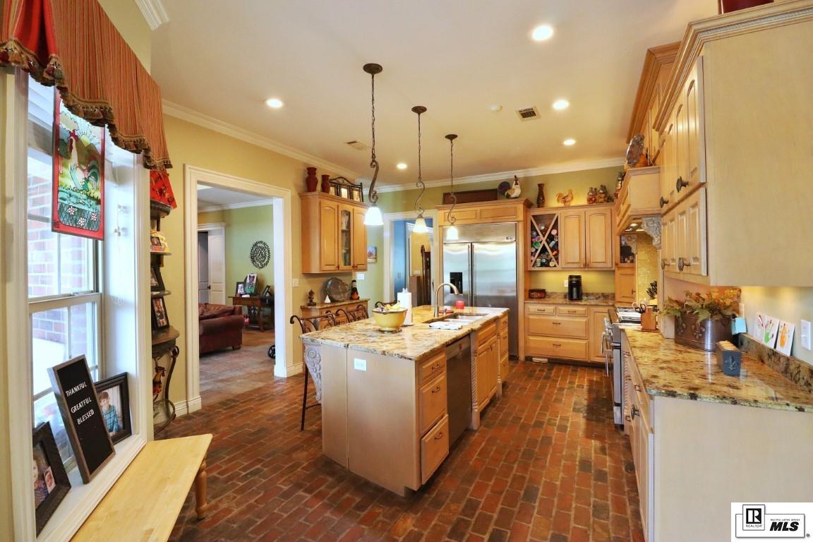 West Monroe, Louisiana, 71291, United States, 5 Bedrooms Bedrooms, ,5 BathroomsBathrooms,Residential,For Sale,1794590