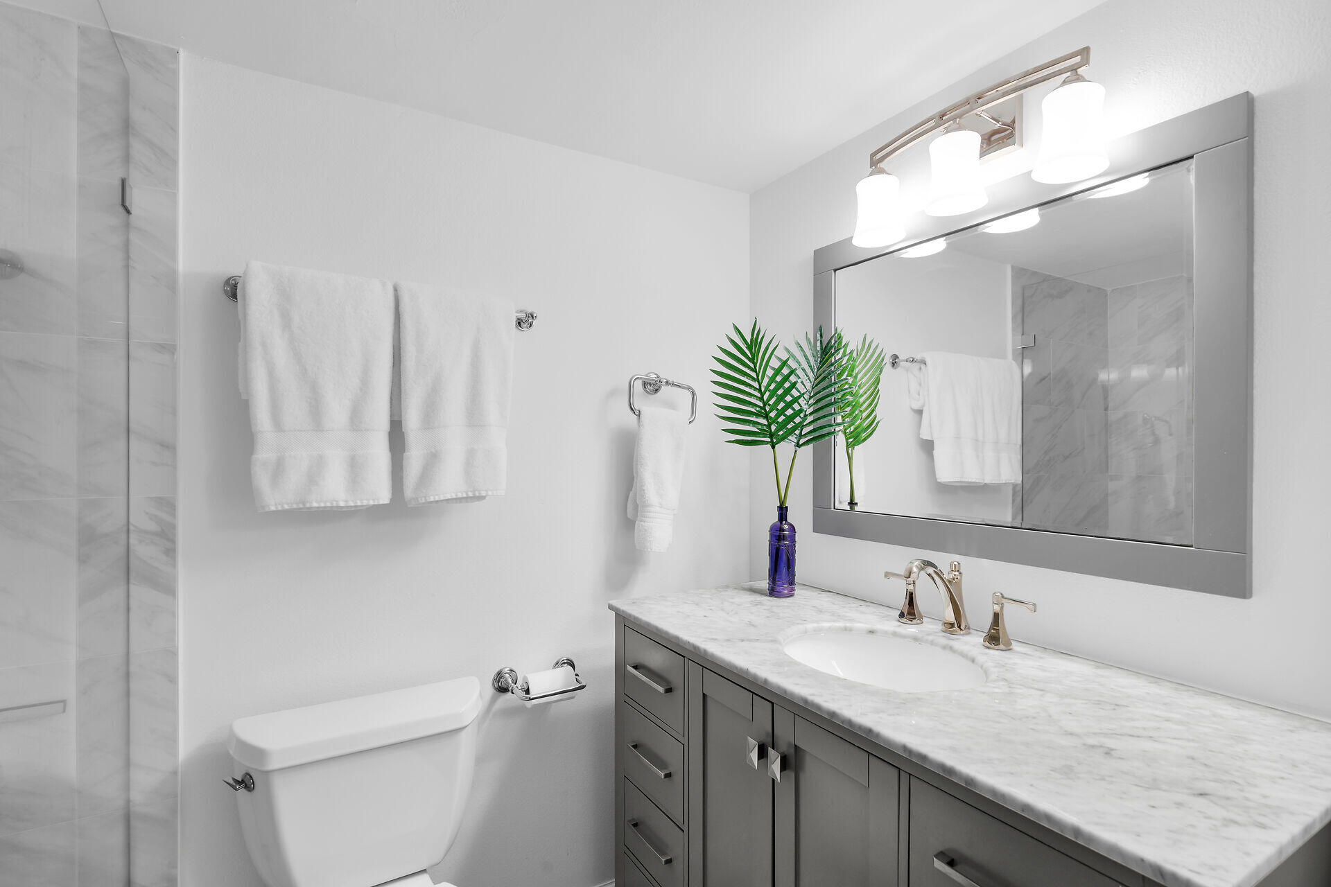 MARATHON, Florida, 33050, United States, 2 Bedrooms Bedrooms, ,2 BathroomsBathrooms,Residential,For Sale,1991254